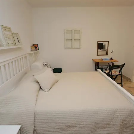 Depadansa Lisette Guest house