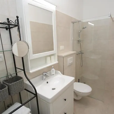 Depadansa Lisette بيت ضيافة 3*