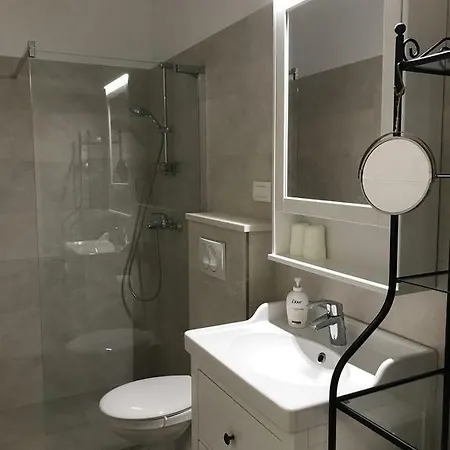Guest house Depadansa Lisette 2*