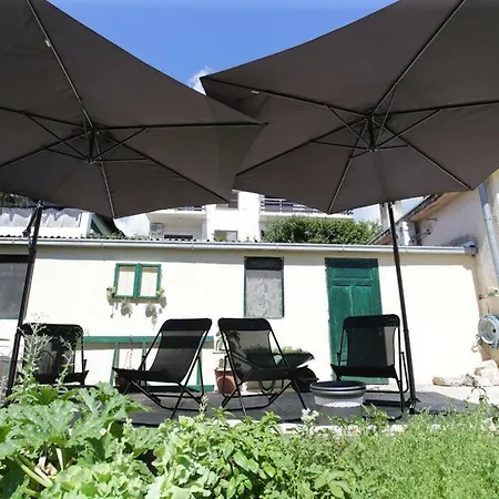 Depadansa Lisette Gostinjska kuća 3*