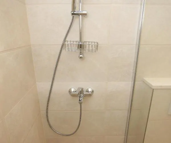 ゲストハウス Depadansa Lisette ツリクヴェニツァ