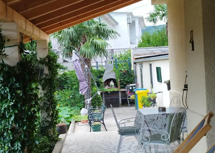 Depadansa Lisette ゲストハウス ツリクヴェニツァ