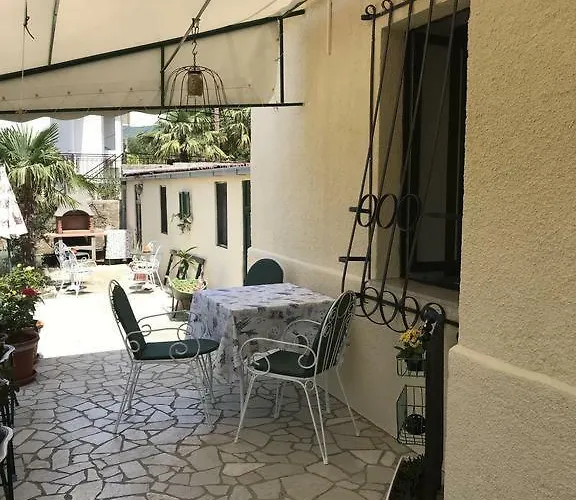 Depadansa Lisette ゲストハウス 3*