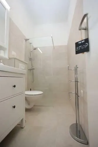 Depadansa Lisette ゲストハウス ツリクヴェニツァ